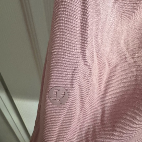 NWT LULULEMON Fundamental Pocket T - Pink Peony - Picture 5 of 5